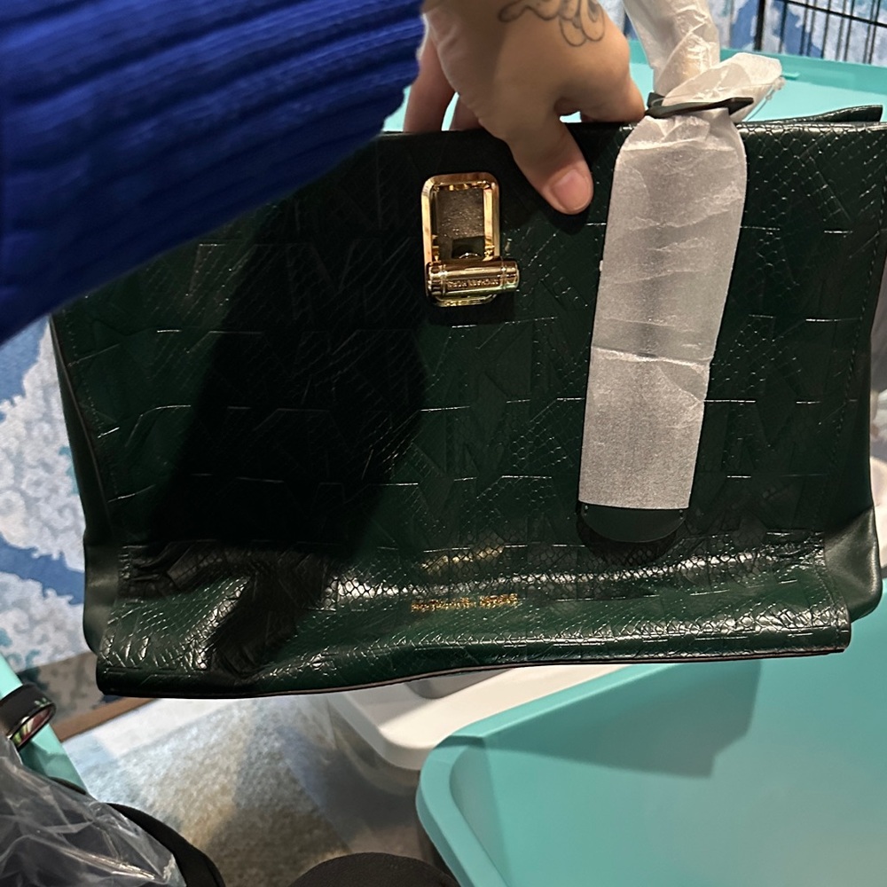 Elegant Green Handbag